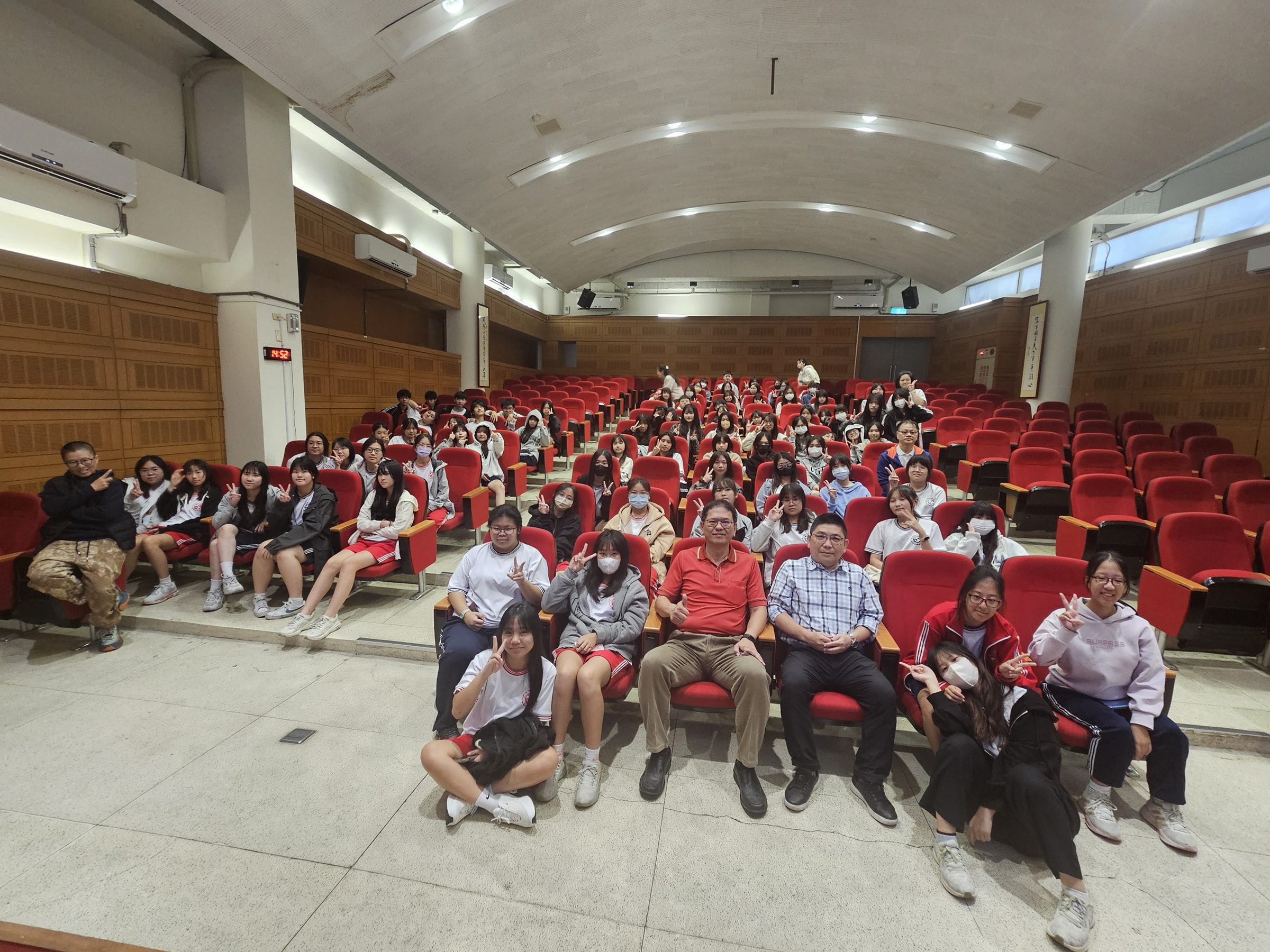 114年通識講座_通識講座_人工智慧應用於數位學習之探討